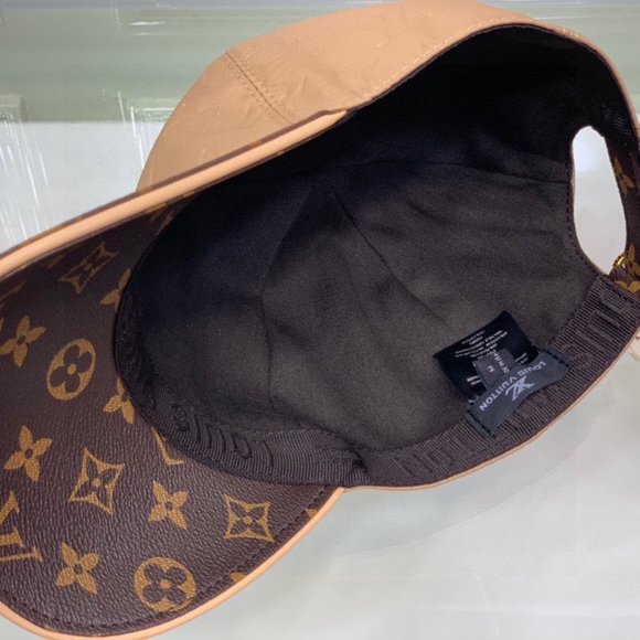 AUTHENTIC  Louis Vuitton Hats main image 3